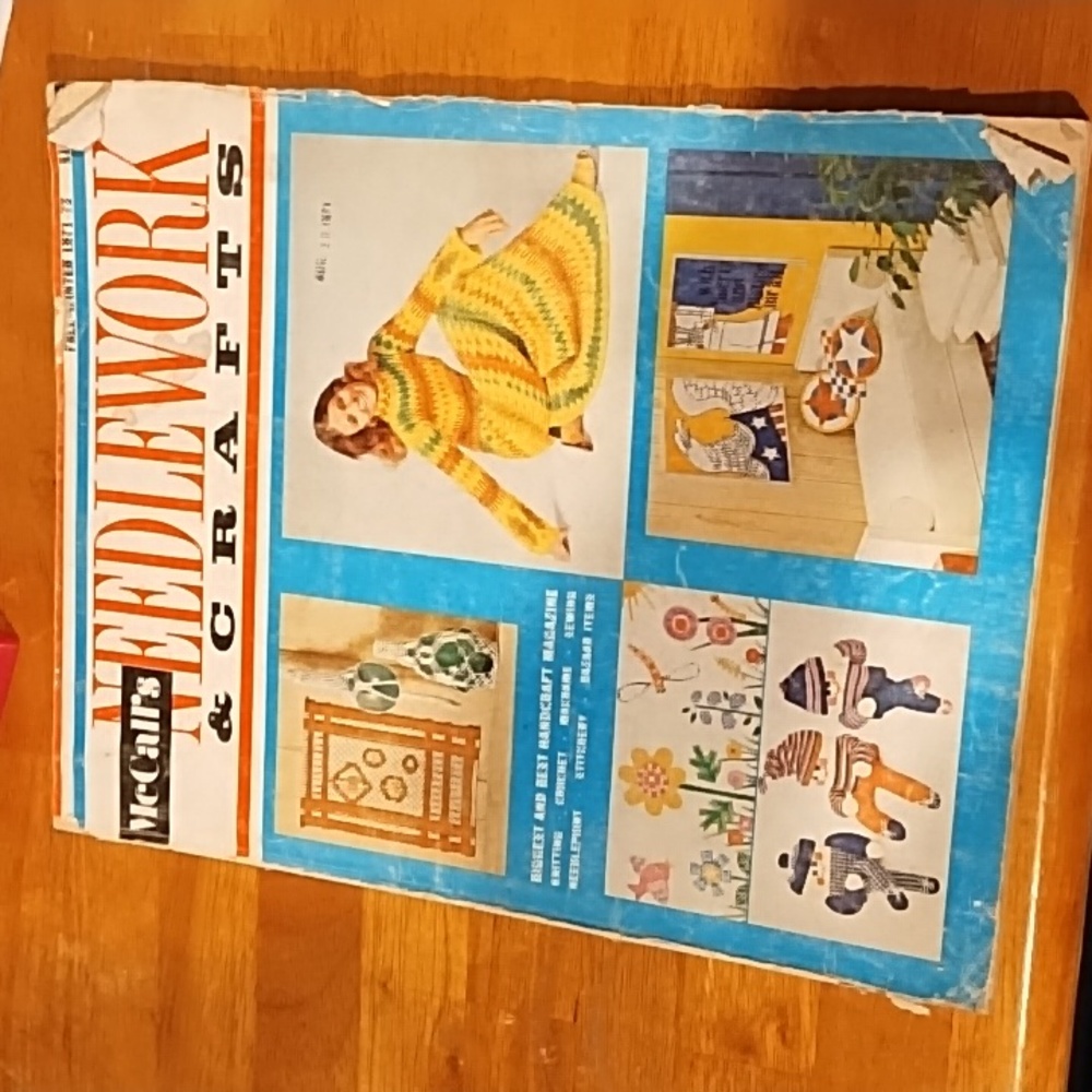 McCall's Needlework & Crafts vintage magazine Fall -Winter 1971-72